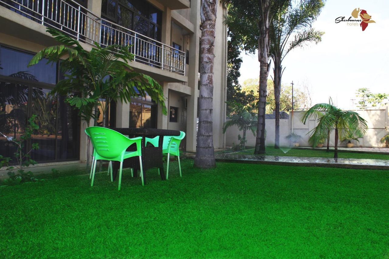 Sherbourne Hotel Kitwe Buitenkant foto