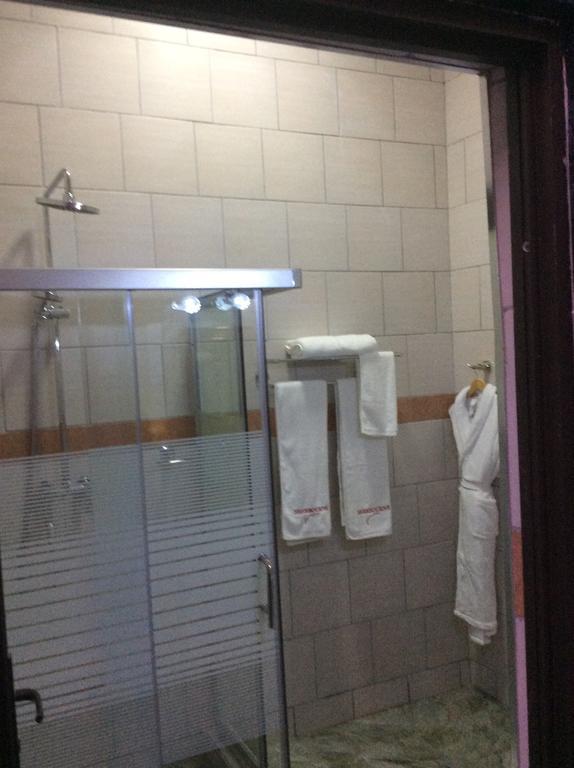 Sherbourne Hotel Kitwe Buitenkant foto