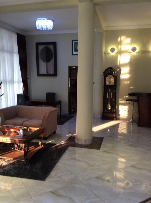 Sherbourne Hotel Kitwe Buitenkant foto