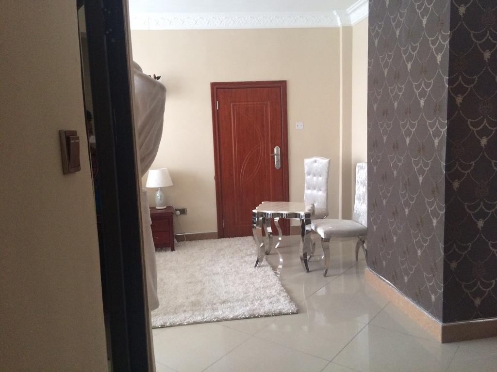 Sherbourne Hotel Kitwe Buitenkant foto