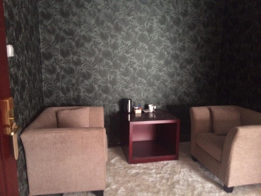 Sherbourne Hotel Kitwe Buitenkant foto