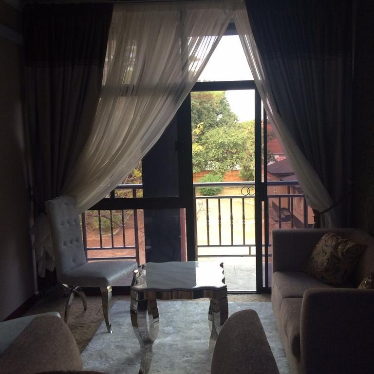 Sherbourne Hotel Kitwe Buitenkant foto